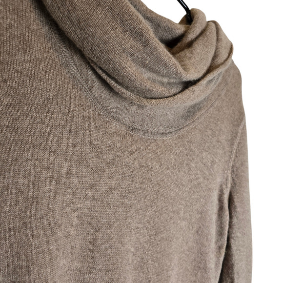Saks fifth avenue cashmere light brown lightweight cowl neck sweater - Picture 2 of 5